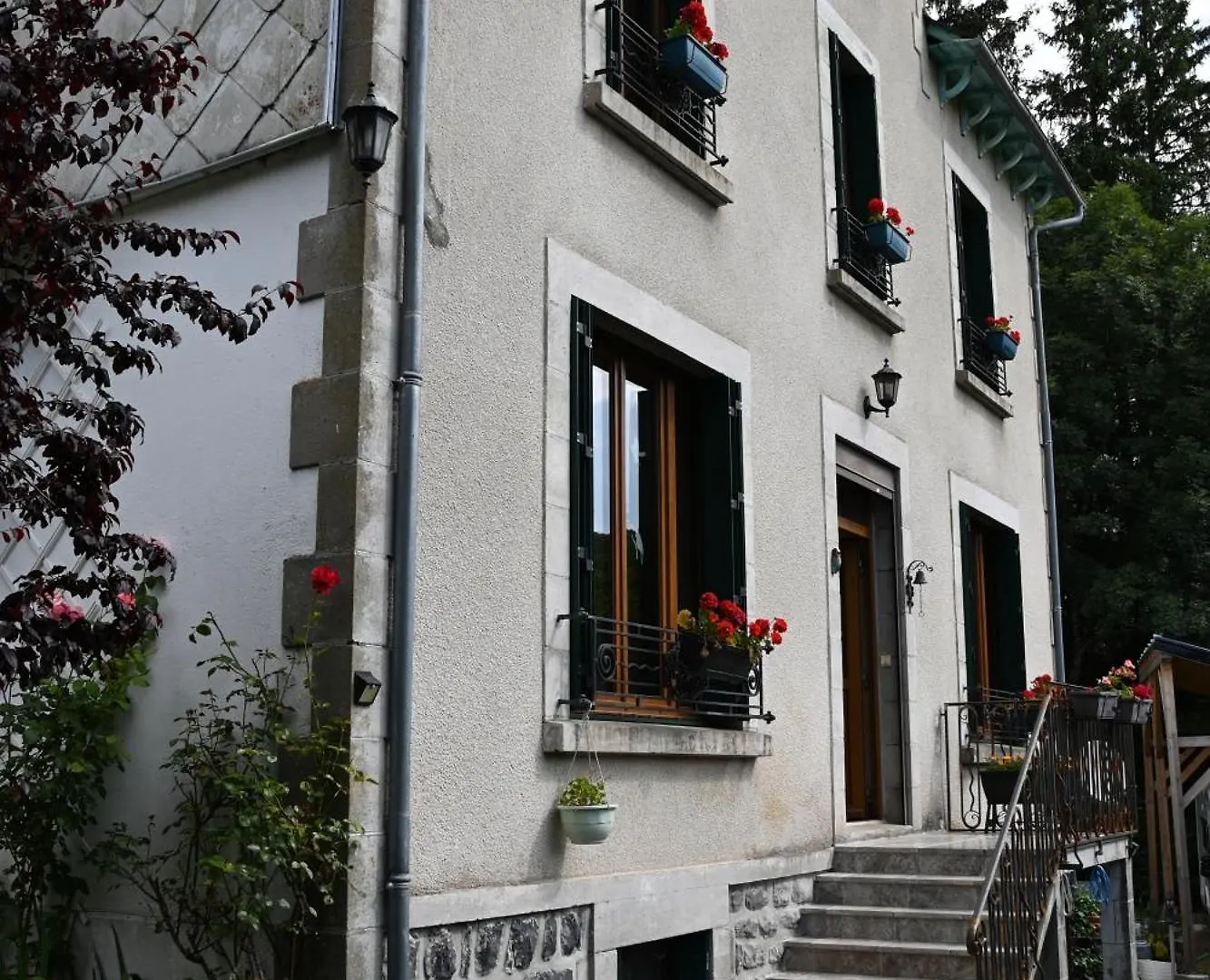 Le Deyran Bed & Breakfast Egliseneuve-d'Entraigues France