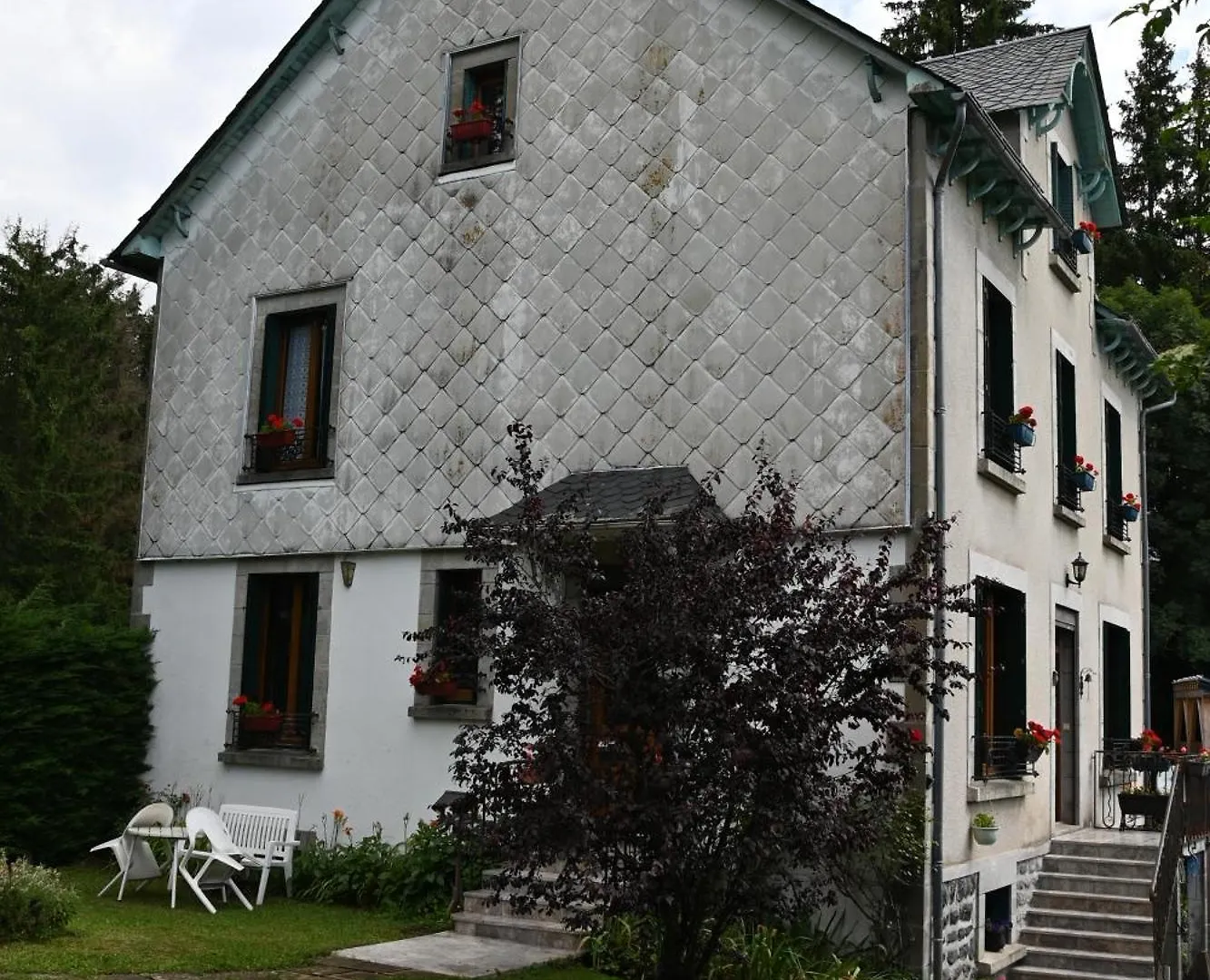 Le Deyran Bed & Breakfast Egliseneuve-d'Entraigues 0*,  France
